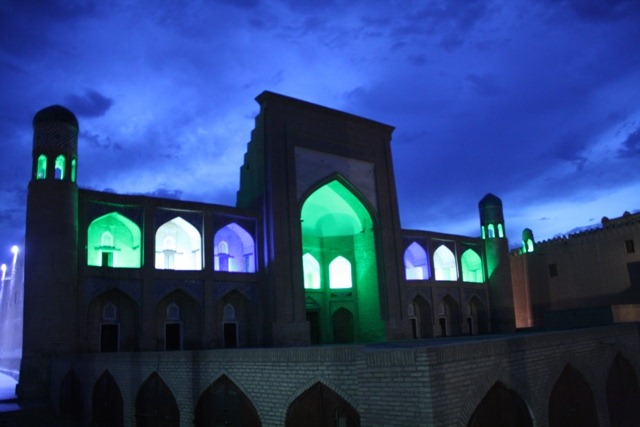 [IMG_5247 Mohammed Amin Khan Medressa[4].jpg]