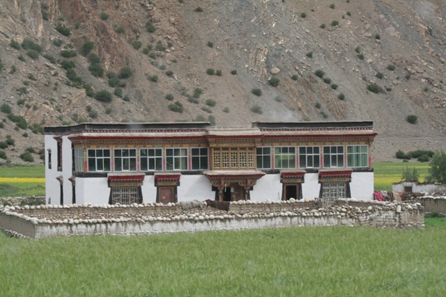 [30c. Traditional Tibetan house[3].jpg]