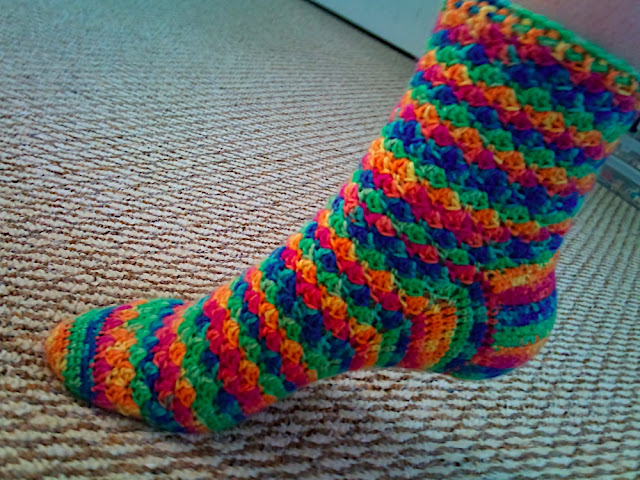 How to crochet socks - by Wendy Brumback - Helium