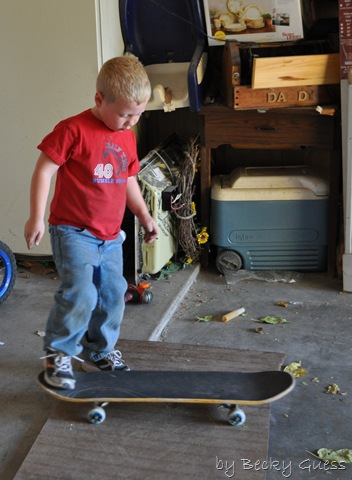 [11-21-10 Zane skateboarding 1[3].jpg]