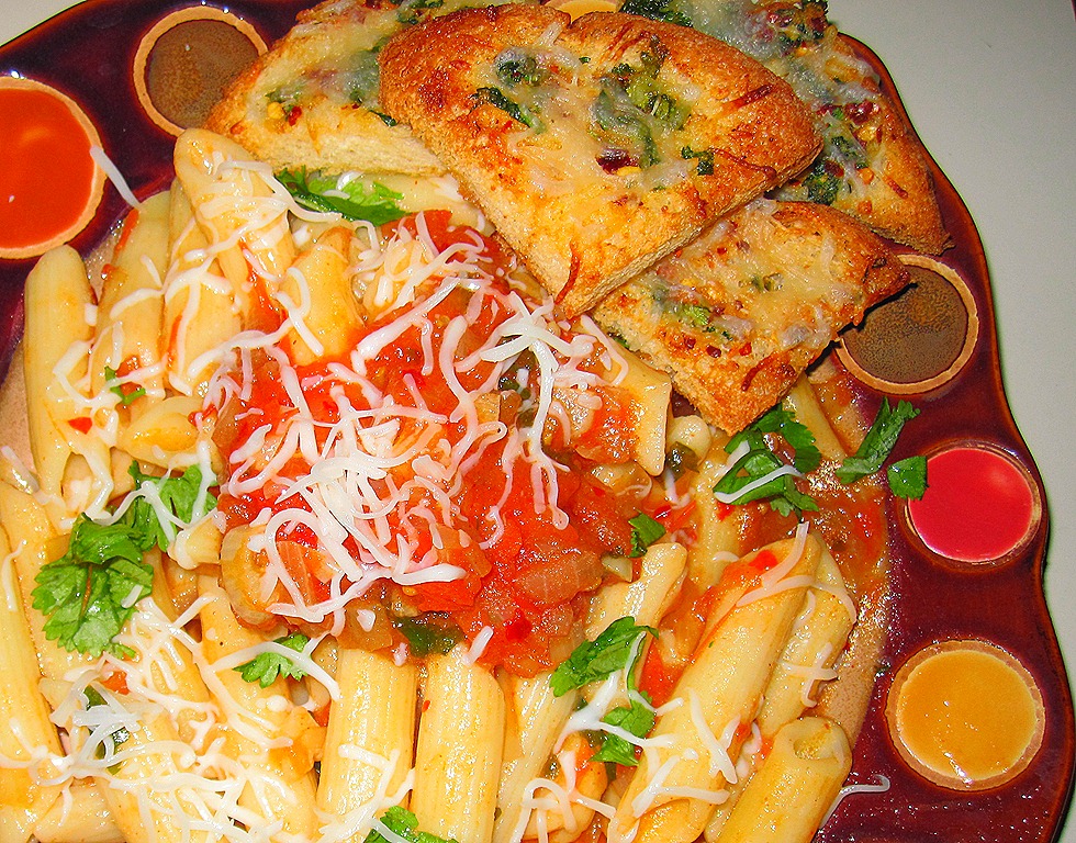 [tomato-and-cheese-pasta10.jpg]