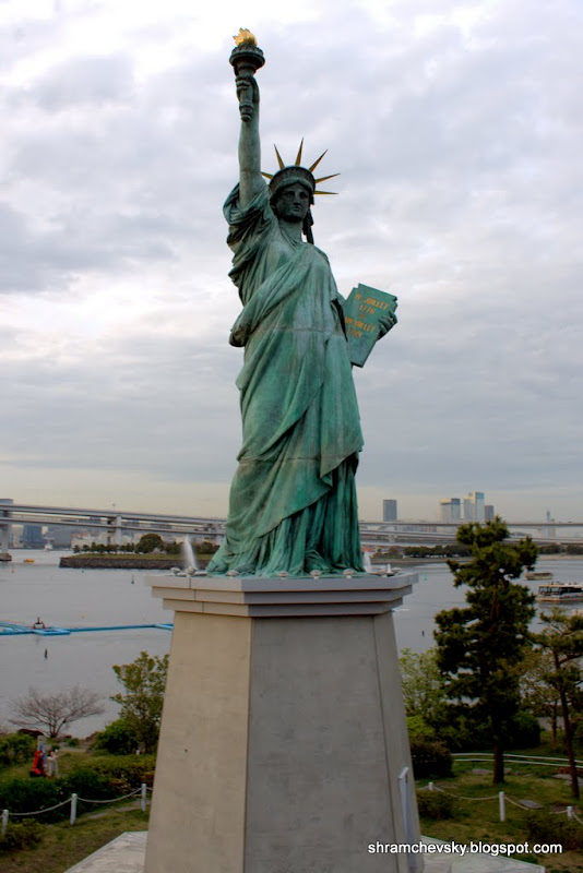 Japan Tokyo Odaiba USA New York Liberty Statue Япония Токио Одайба США Нью Йорк Статуя Свободы