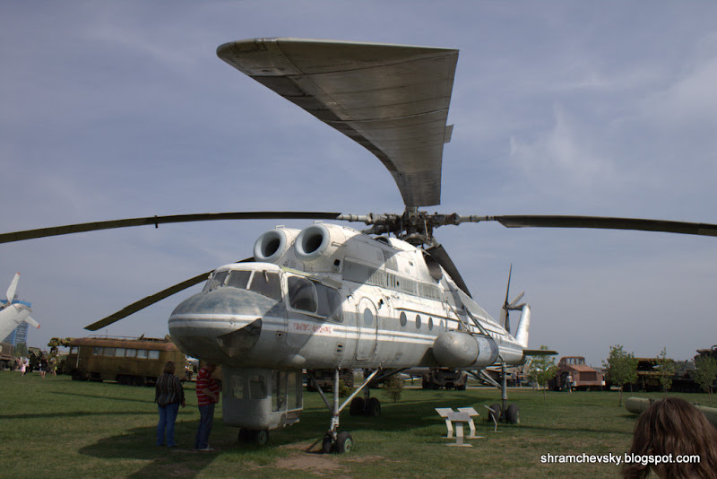 Вертолет Ми-10К Летающий Кран