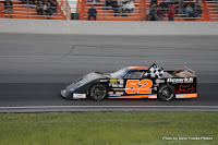 #52 Mark Gordon with heat race win at Kawartha Speedway, May 29, 2009