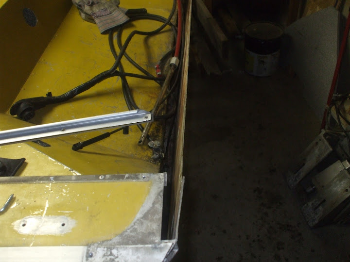 Boat%20resto%20winter%202010%20036.jpg