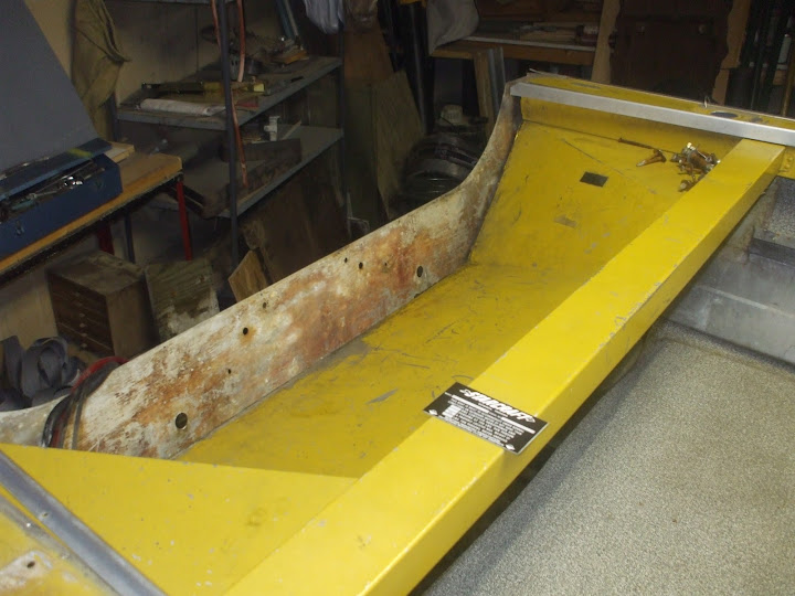 Boat%20resto%20winter%202010%20043.jpg