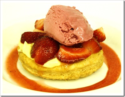 swoon kitchenbar, meatless mondays menu, strawberry tart, vanilla custard, black currant ice cream, everbearing strawberries