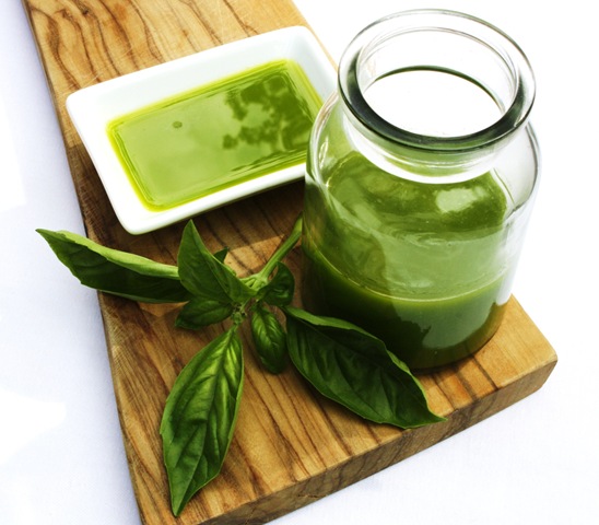 [oliveoilinfusedwithbasil6.jpg]