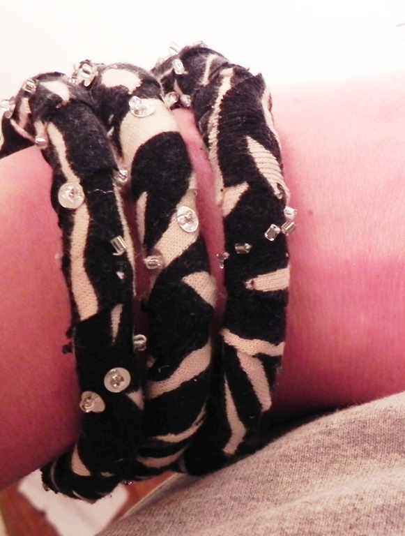 [bracelets 008[5].jpg]