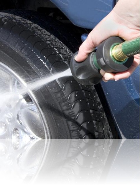 multifunctional water sprayer to wash your car, gardening, etc.
