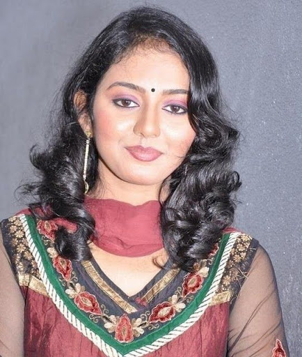 Tamil Actress Dhiyana Photos
