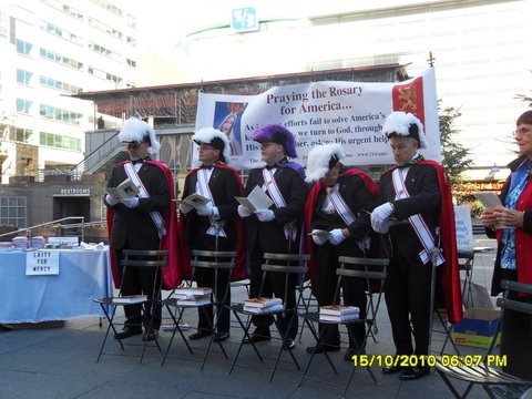 [Rosary_rally_285[1][3].jpg]