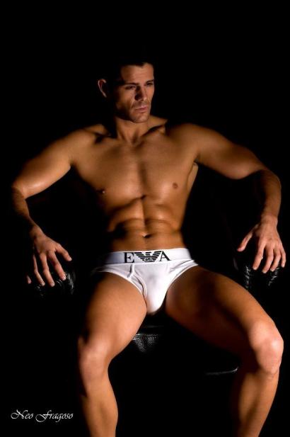 Model Discovered • September 2009 » Eric Turner by Neo Fragoso
