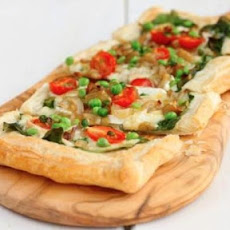 Brie and caramelized Shallots Puff Pastry Brie Tart