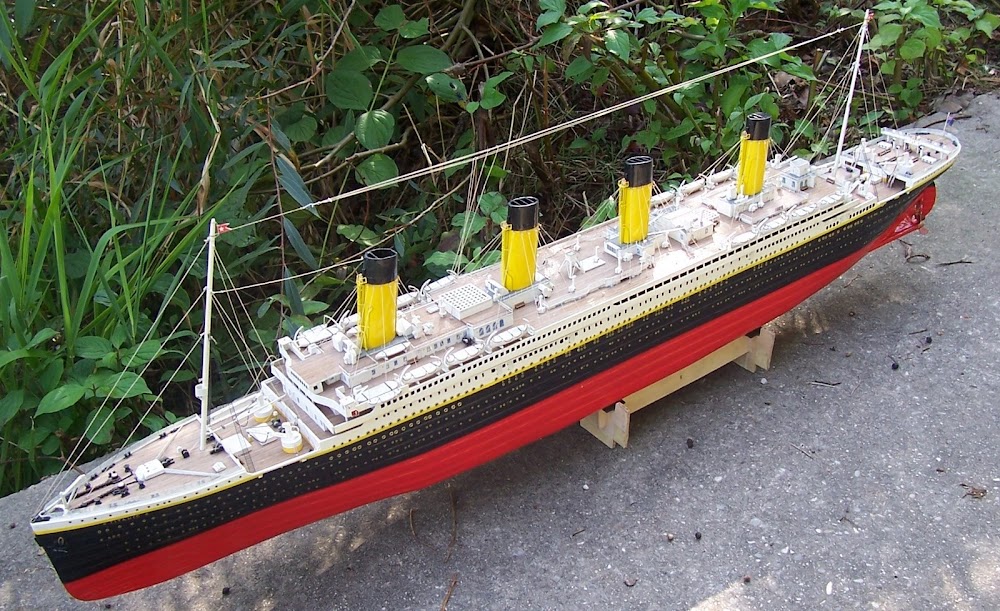 Modell-Titanic1.JPG