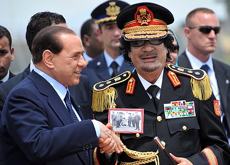 [Gadafi Berlusconi[3].jpg]