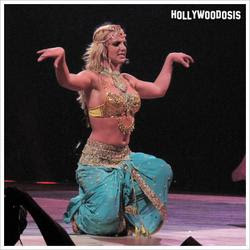 Britney Spears gira Circus Fotos, video y criticas del comienzo de gira de Britney Spears: Circus