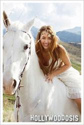 A Miley Cyrus no le gusta Robert Pattinson, y posa para Teen Vogue A Miley Cyrus no le gusta Robert Pattinson, y posa para Teen Vogue