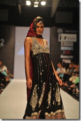pakstani briade . latest fashion of pakistan . indian bride . desi girls. mehendi desinge . dulhan dreess for 2011. pk models. paki girls. indian girls (2)