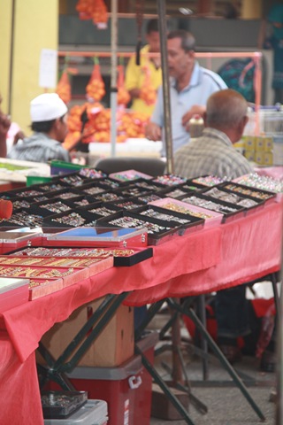 [Ke Pasar Siti Khadijah 25.11.2010 021[2].jpg]