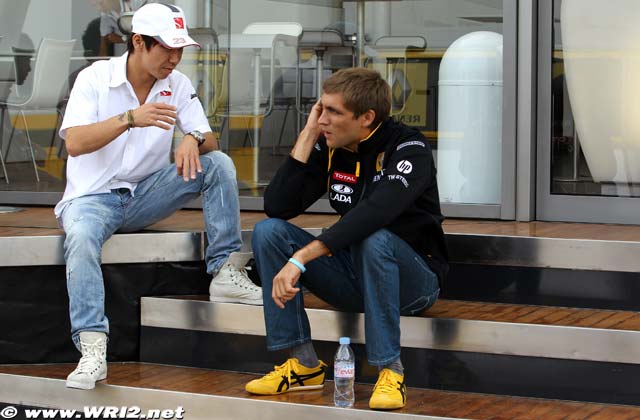 Камуи Кобаяши и Виталий Петров на Гран-при Великобритании 2010