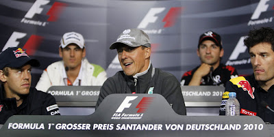 Михаэль Шумахер Себастьян Феттель и Марк Уэббер на пресс-конференции на Гран-при Германии 2010