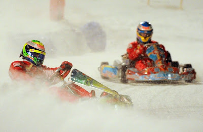 Фелипе Масса и Фернандо Алонсо катаются на картинге по льду