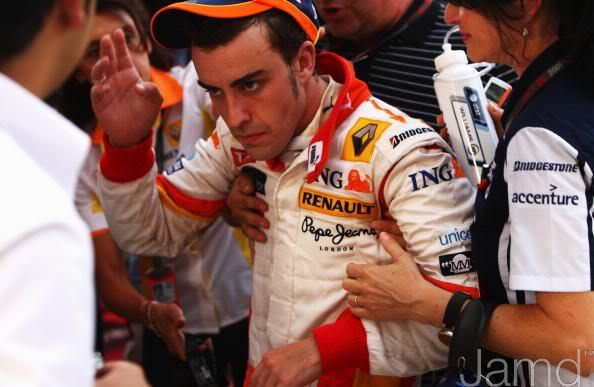 забавный Фернандо Алонсо времен выступления в Renault