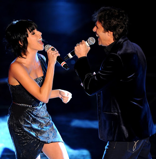 Raquel_del_Rosario_and_Luca_Barbarossa_Sanremo_15feb2011.jpg