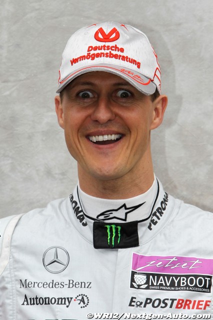 Михаэль Шумахер с удивленным лицом на Гран-при Австралии 2011