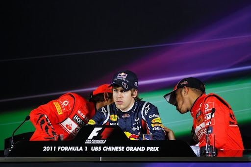 vettel_button_hamilton_pc_q_chi11.jpg