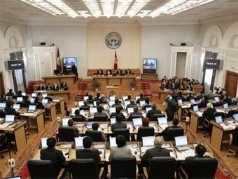 [parlament_kirgiz[2].jpg]
