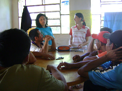 Rocío and Jazmín teaching a song