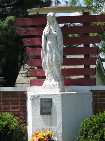 [42 Rte 66 Our Lady of the Highway Waggoner IL[2].jpg]