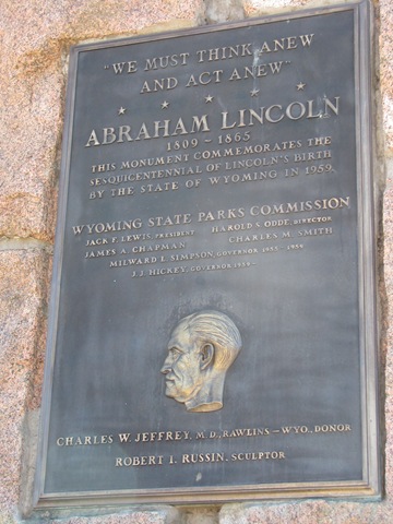 [1336 Lincoln Monument at Summit Rest Area  I 80[2].jpg]