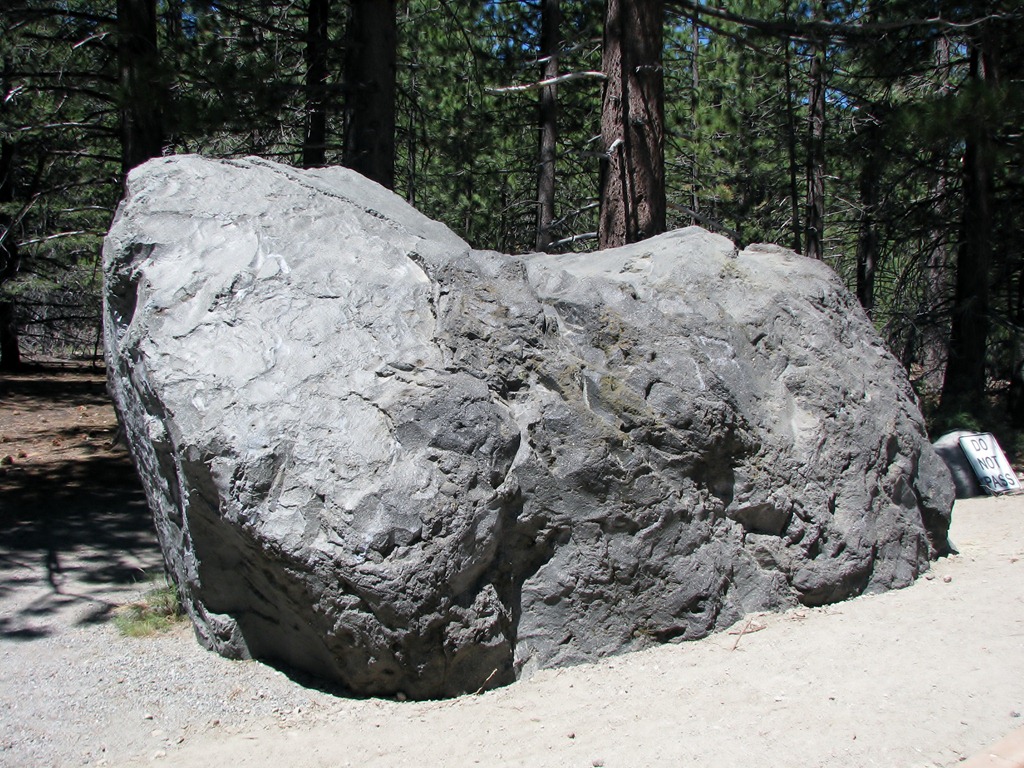 [1668 Hot Rock Lassen Volcanic National Park CA[3].jpg]