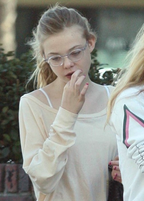 %Lady Gaga Justin Bieber Dakota y Elle Fanning: Listas para la Noche buena