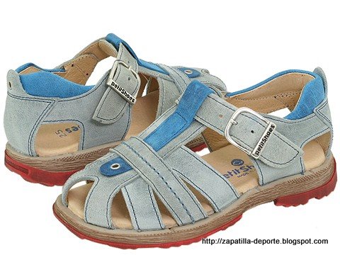 Worn slippers:worn-885967