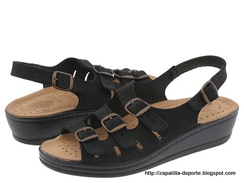 Worn slippers:worn884637