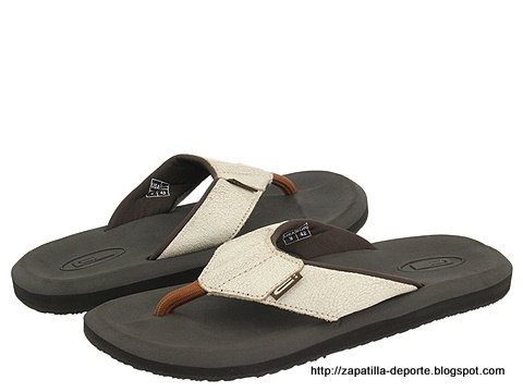 Worn slippers:worn-884796