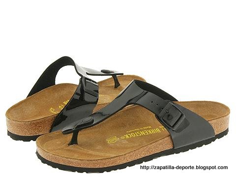 Worn slippers:slippers-884804