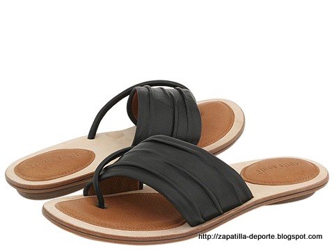 Worn slippers:slippers-885348