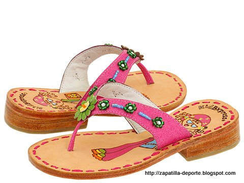 Worn slippers:PY886100