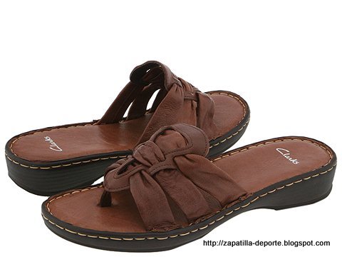 Worn slippers:slippers-884161