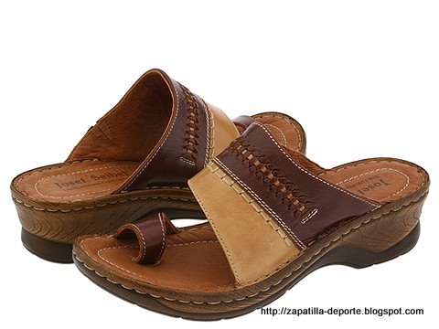 Worn slippers:slippers-884390