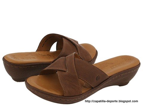 Worn slippers:worn-884347