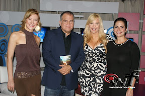 Editor revista People presenta libro en Noche de Luz