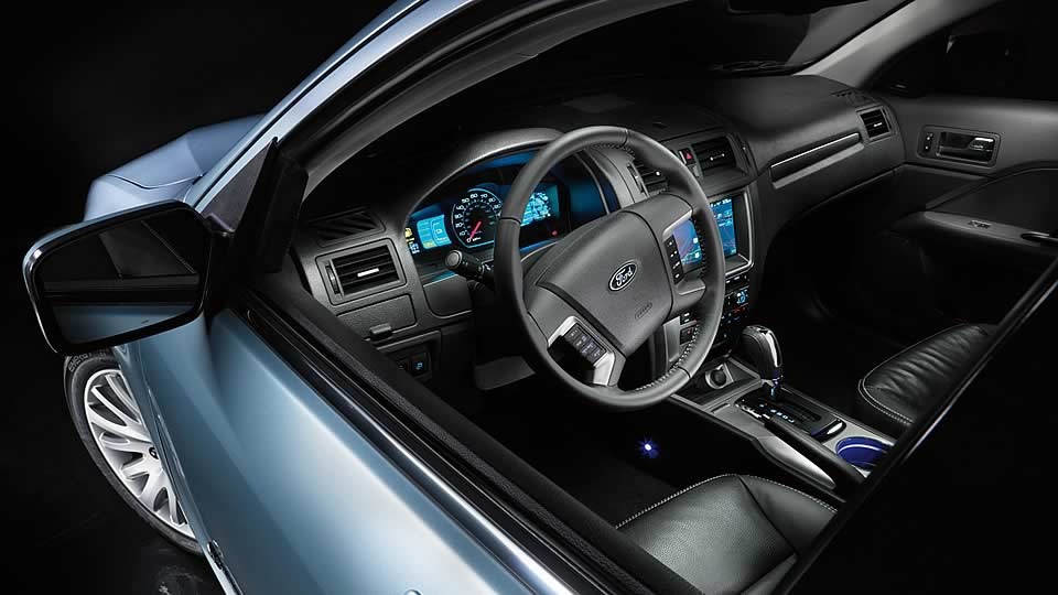 [Ford-Fusion-Hybrid-2010-interior[4].jpg]