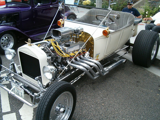 Ford engine in Ed Gorlek's California Custom Roadster CCR TBucket