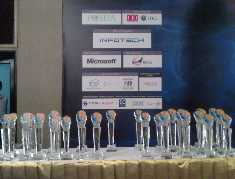 [Pasha-ICT-Awards-2009-162[7].gif]